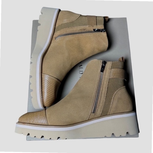 Donald Pliner Tinsley Caramel Calf Suede Ankle Boots Wedge Women 9.5 - Picture 4 of 10